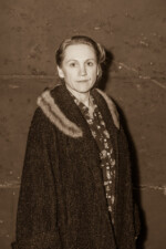 Jane Anderson as Gert in Lost in Yonkers